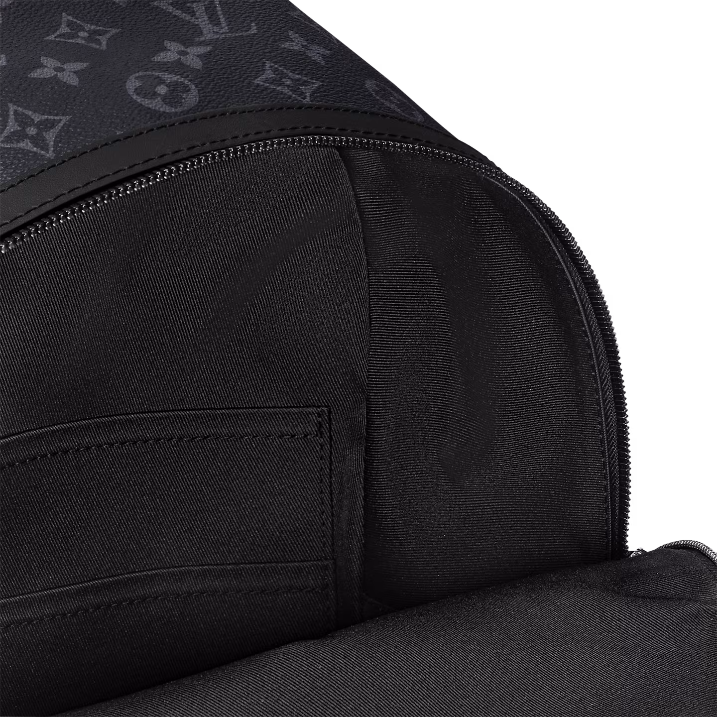 louis-vuitton-discovery-backpack-mm--M22545_PM1_Interior2 view Discovery Backpack MM - Image 4
